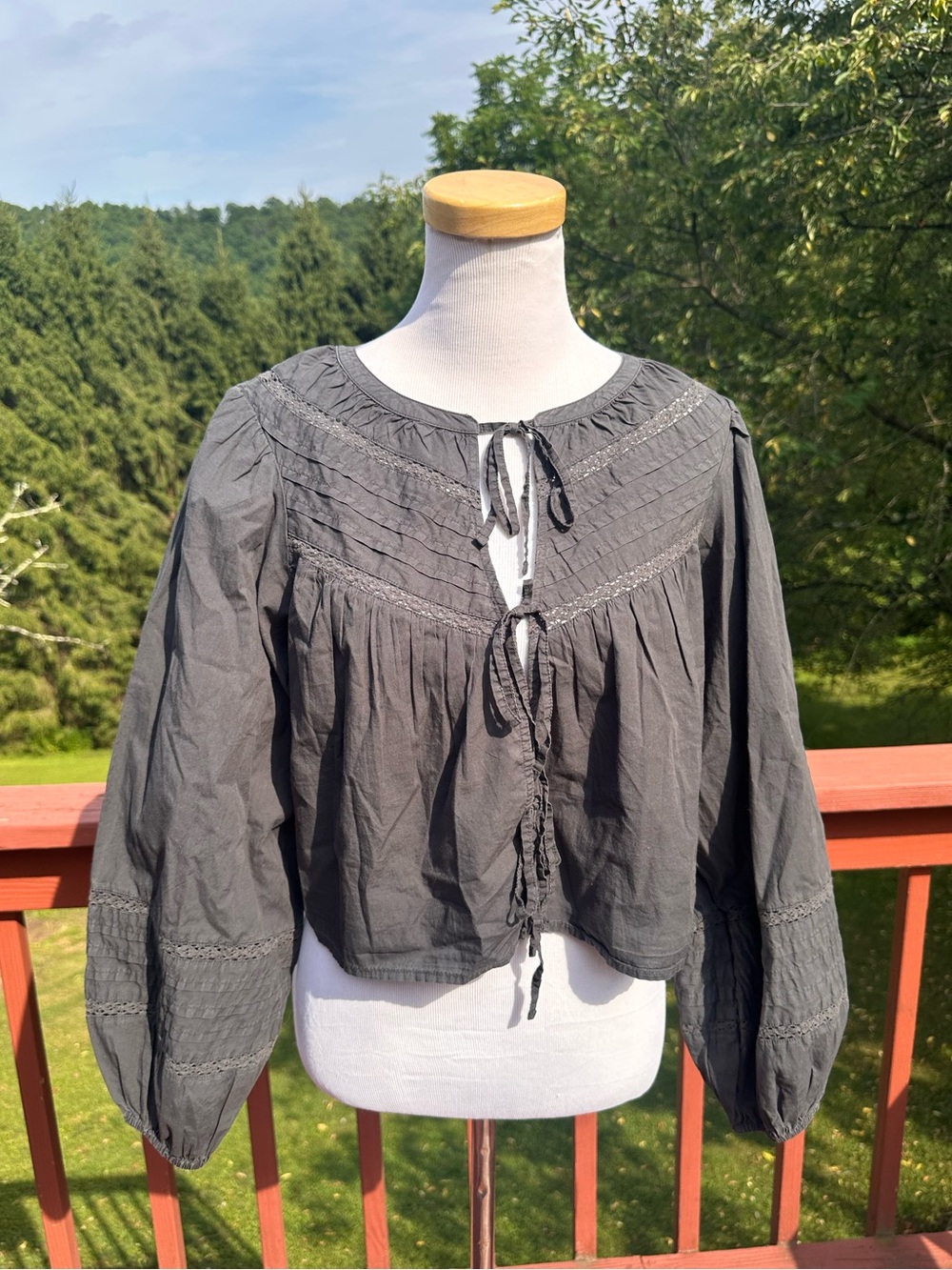 aerie Gray Tie-Front Puff Sleeve Peasant Blouse